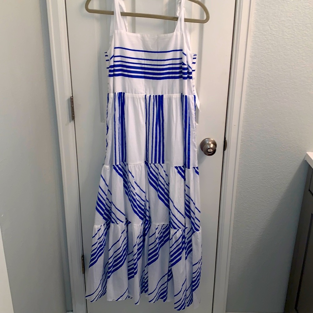 NWT-Maxi beautiful dress